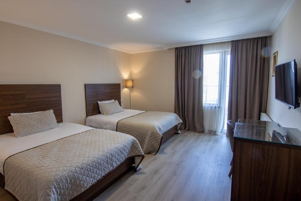 Beaumonde Garden Hotel